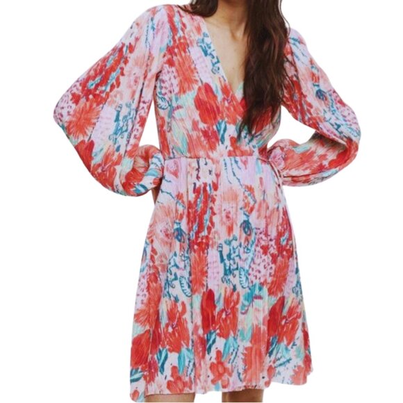 H&M Pleated Wrapover Dress SIZE MEDIUM NEW WITH TAGS: FOR ALL OCCASION - Picture 4 of 12